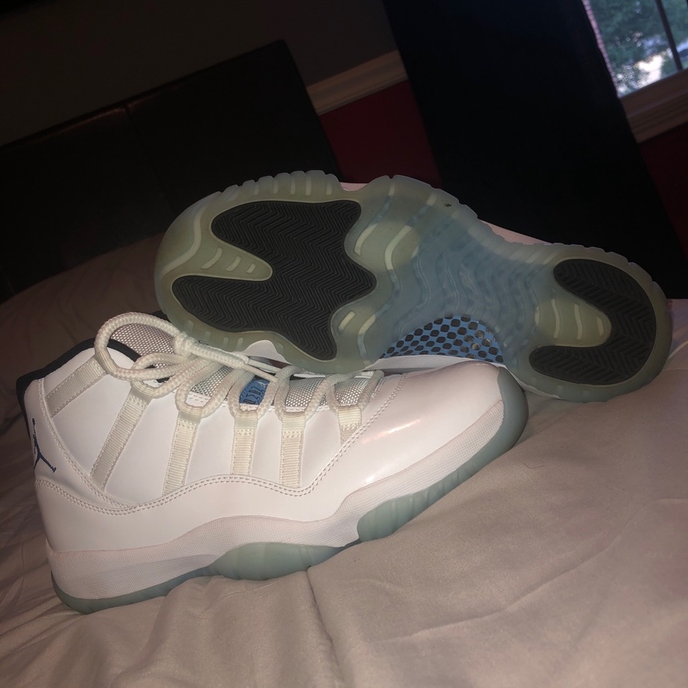 Jordan 11 “legend blue”